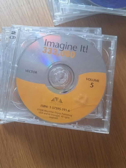 Photo of free PC Image/font Discs Library (Bedhampton PO9) #3