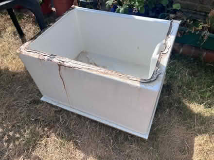 Photo of free Belfast sink (South woodford E18) #1