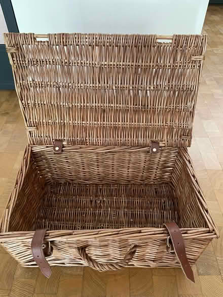 Photo of free Empty Wicker Hamper (Putney SW15) #2