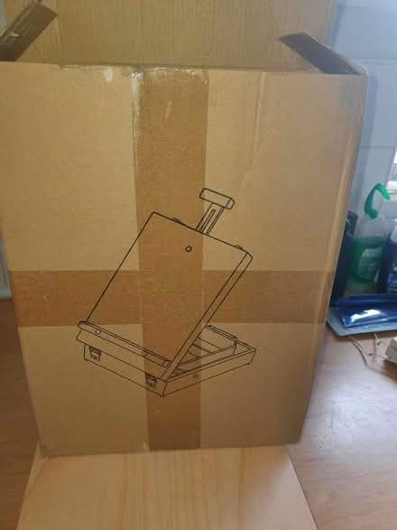 Photo of free childs easel (S2 wybourn) #3