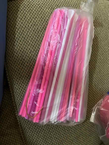 Photo of free Pink straws - new (West San Jose by Lynbrook High) #1