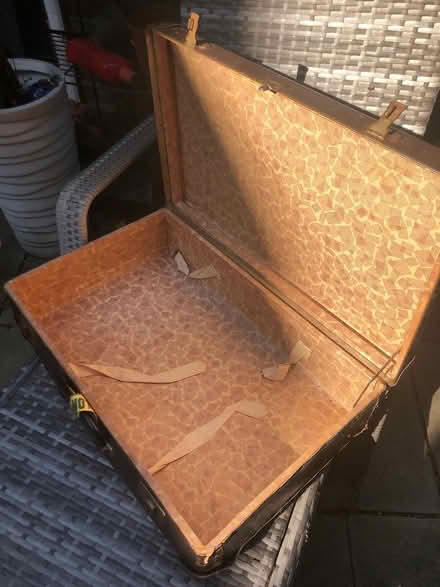 Photo of free Vintage suitcase (SE1 - Waterloo) #1