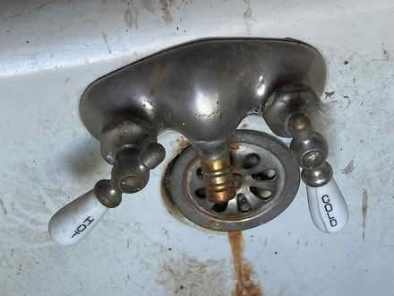 Photo of free Vintage Clawfoot Bathtub (Canyon Rd) #3