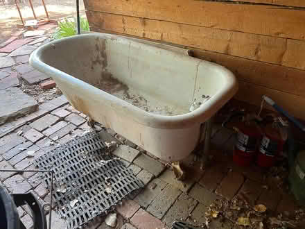 Photo of free Vintage Clawfoot Bathtub (Canyon Rd) #2