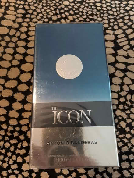 Photo of free Icon by Antonio Banderos (Hertford SG13) #1